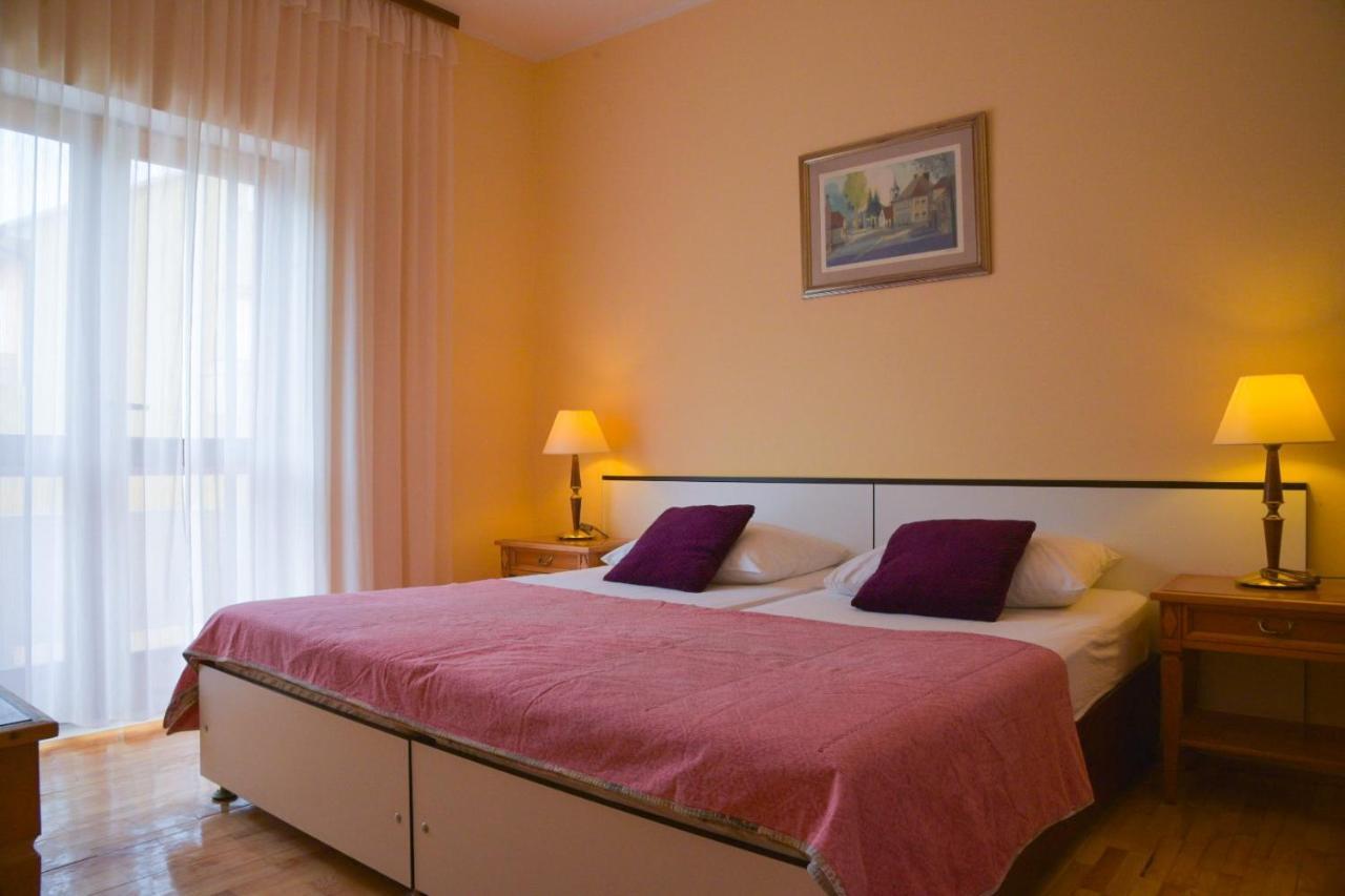 Apartments By The Sea Pag - 532 Pag Town Luaran gambar